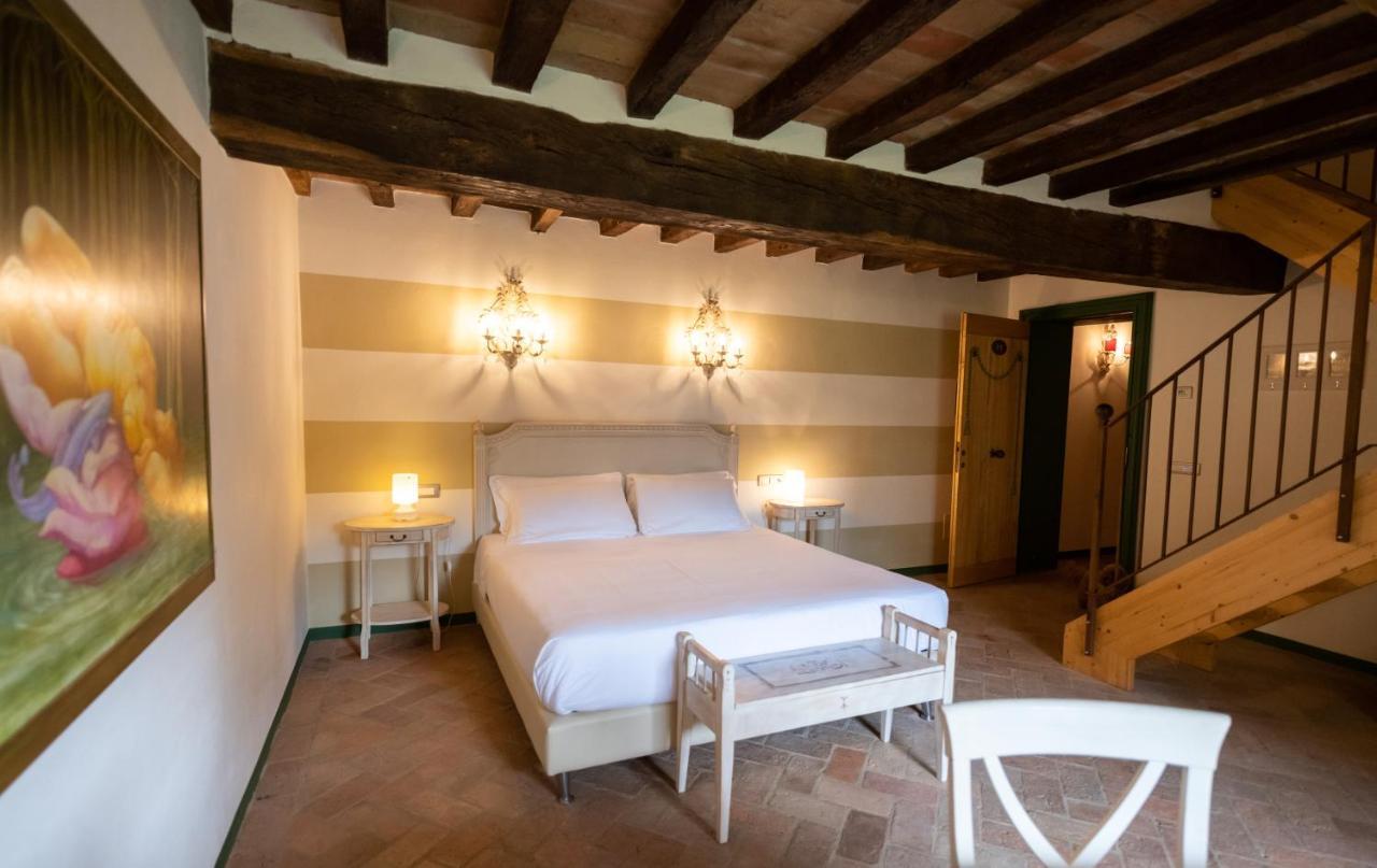 Locanda Del Re Guerriero San Pietro in Cerro Exteriör bild