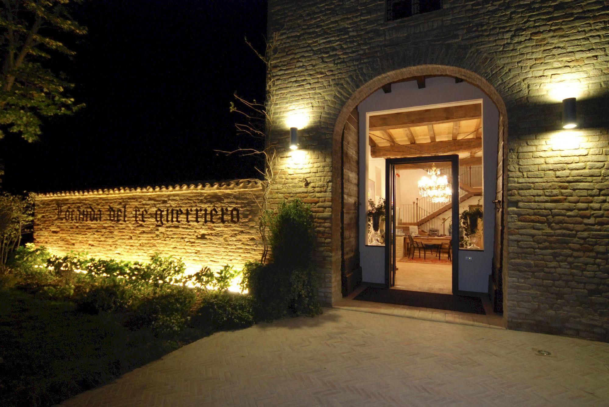 Locanda Del Re Guerriero San Pietro in Cerro Exteriör bild