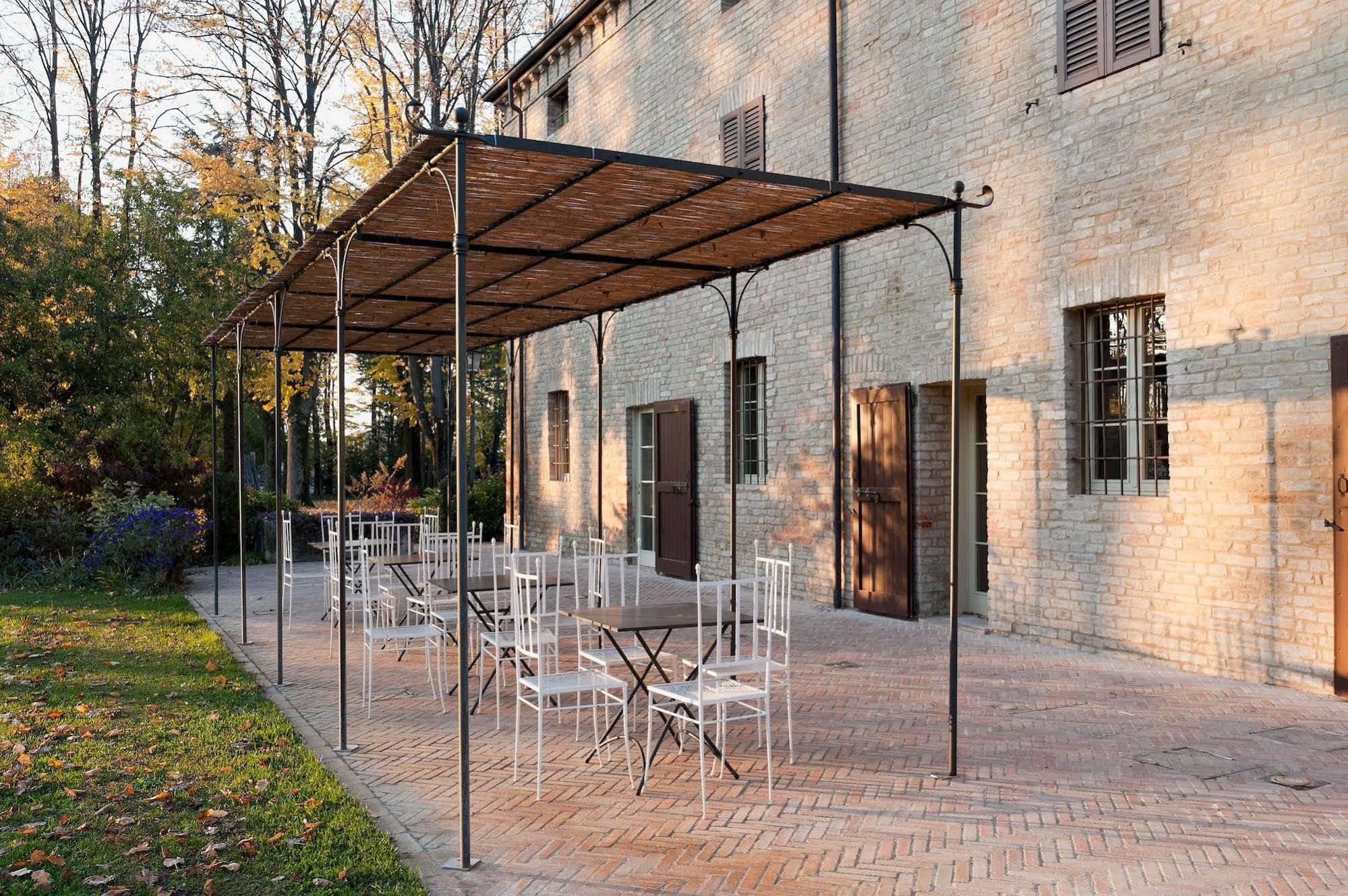 Locanda Del Re Guerriero San Pietro in Cerro Exteriör bild